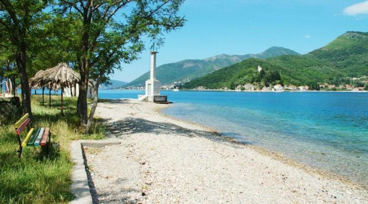 Villa House By The Sea Tivat Exterior foto